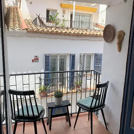 En Apartment *